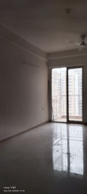  Apartment For Rent in Mahagun My Woods, Sector 16c Greater Noida