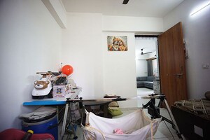 Team Area in 2 BHK Apartment at Nikol – for Sale