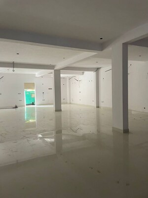 Room in  Shop at Sector 84 – for Rent