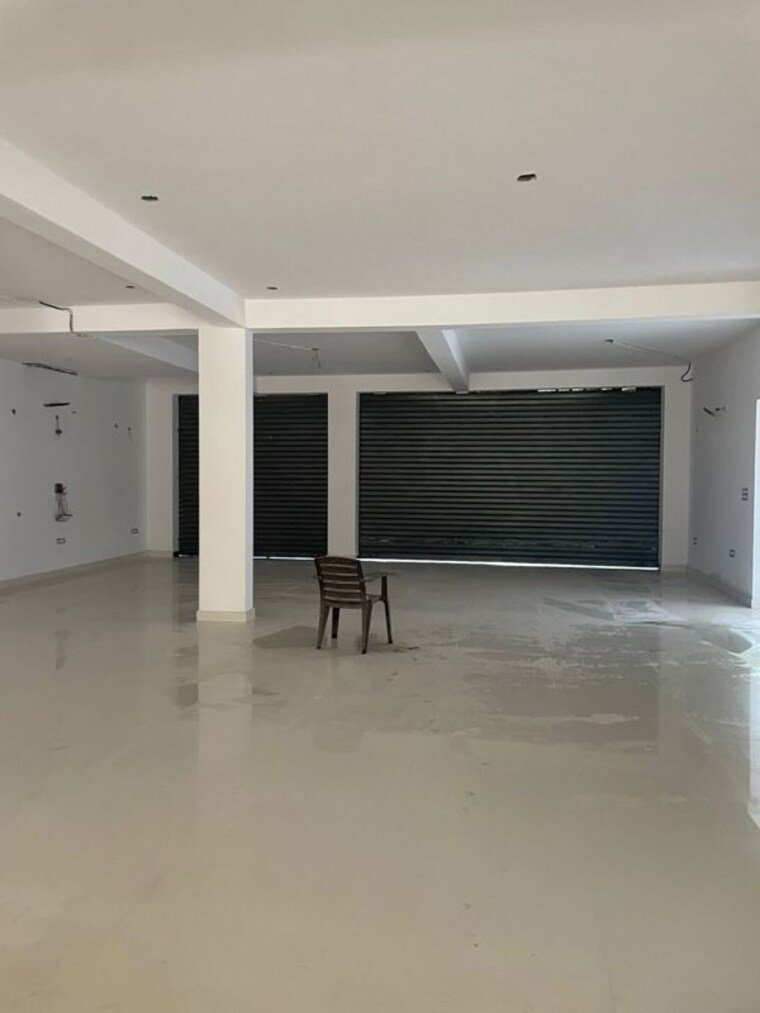 Room, sector 84 Commercial Shop 200 Sq.Ft. In Sector 84 Faridabad 10655530