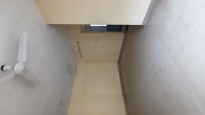 Room in 2 BHK Apartment at Eco Residency Andheri, Andheri East – for Sale