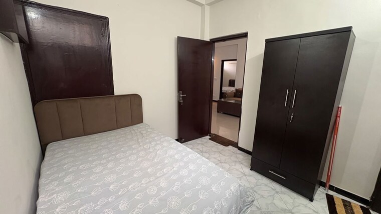 Room, sector 57 4 Bedroom 2700 Sq.Ft. Builder Floor In Sector 57 Gurgaon 10655525
