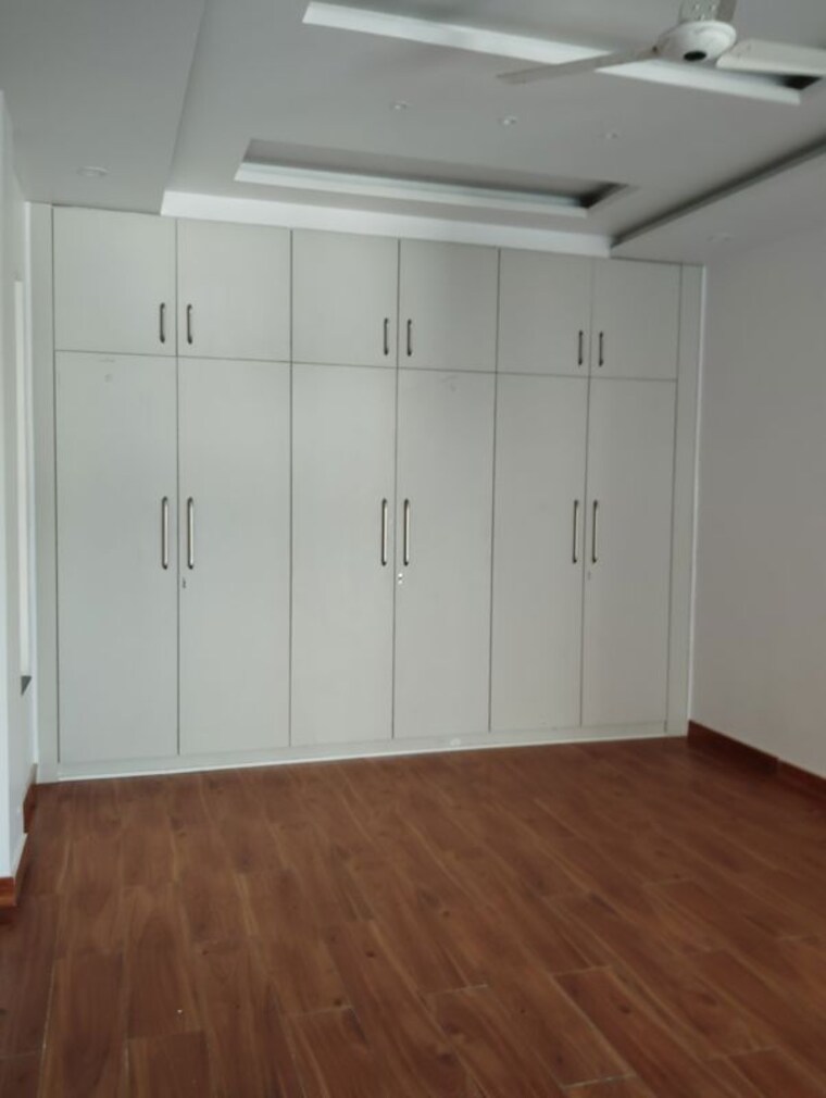 Room, silver-height 3 Bedroom 1600 Sq.Ft. Apartment In Mahanagar Lucknow 10655574