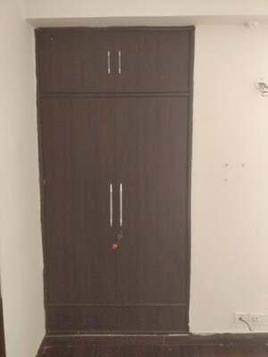 Furnished Amenities in 2 BHK Apartment at Amrapali Zodiac, Sector 120 – for Rent