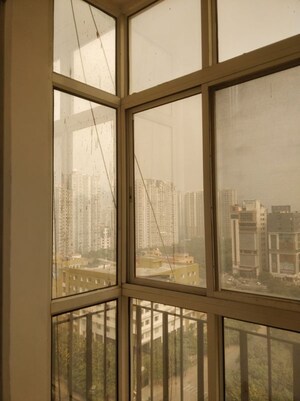 Room in 2 BHK Apartment at Amrapali Zodiac, Sector 120 – for Rent
