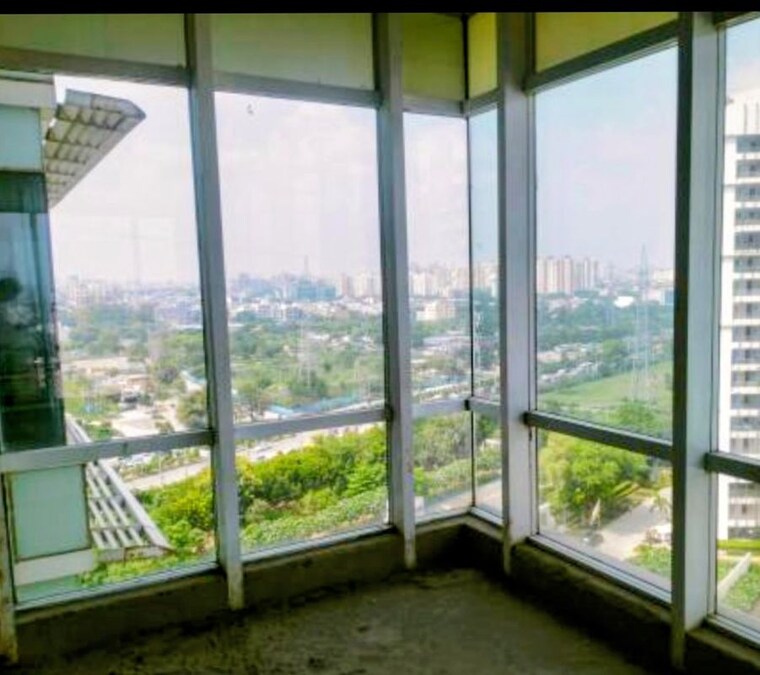 Room, emaar-the-palm-square Commercial Office Space 3640 Sq.Ft. In Sector 66 Gurgaon 10655581