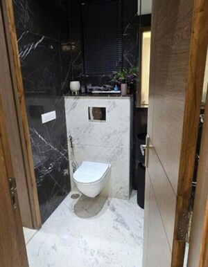 Team Area in 3 BHK Builder Floor at Sector 63a – for Sale