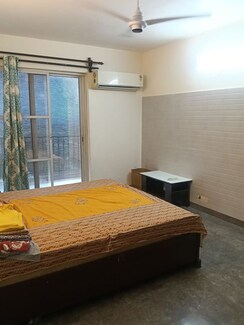 3 BHK +Builder Floor For Rent in Signature Global City 92