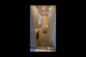  Office Space – Entrance View at Crystal Plaza Andheri West, Andheri West - for Rent