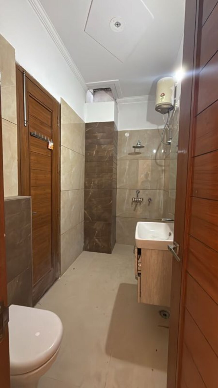Bathroom, aerocity 2 Bedroom 1800 Sq.Ft. Independent House In Aerocity Mohali 10655668