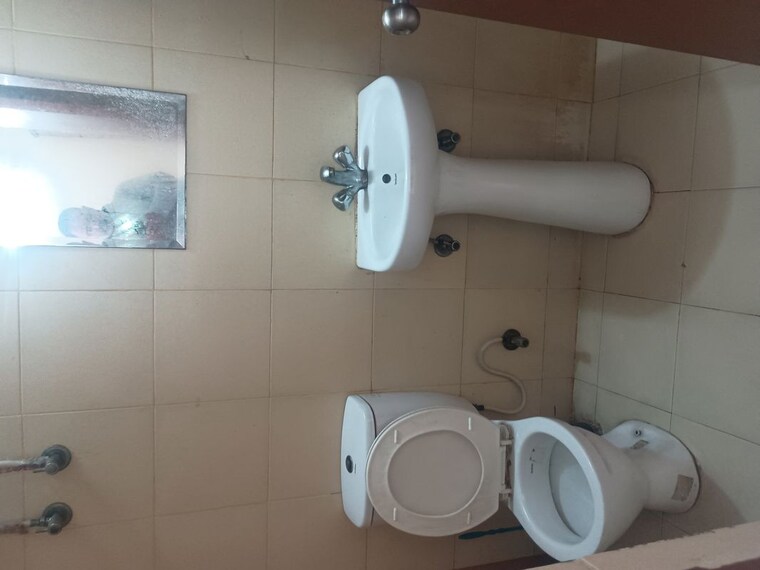 Bathroom, mahagun-mywoods 2 Bedroom 1110 Sq.Ft. Apartment In Sector 16c Greater Noida Greater Noida 10655685
