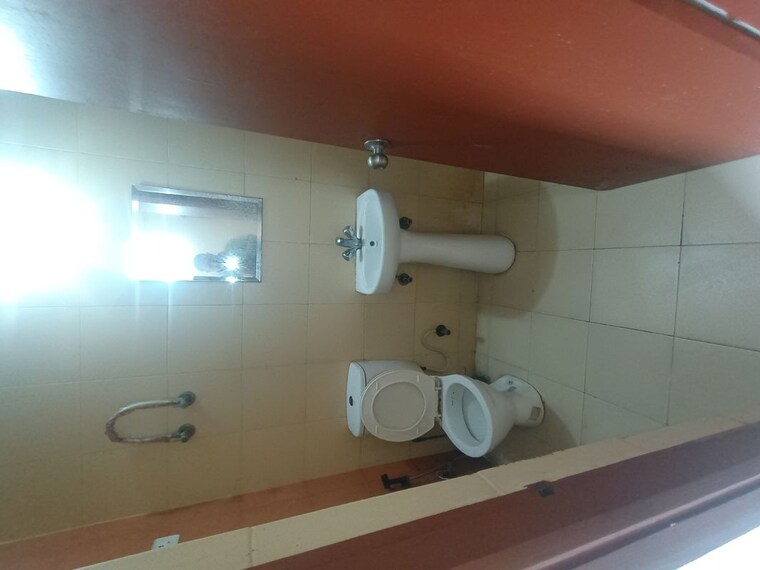 Bathroom, mahagun-mywoods 2 Bedroom 1110 Sq.Ft. Apartment In Sector 16c Greater Noida Greater Noida 10655685