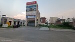 33 Sq.Yd. Retail Shop in DLF Central Square