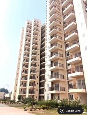 2 BHK Apartment For Sale in Pivotal Paradise, Sector 62