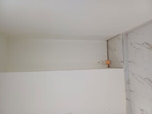 Furnished Amenities in 2.5 BHK Builder Floor at Molarband – for Sale