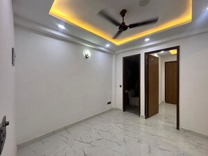 Room in 1 BHK Apartment at Saket – for Rent