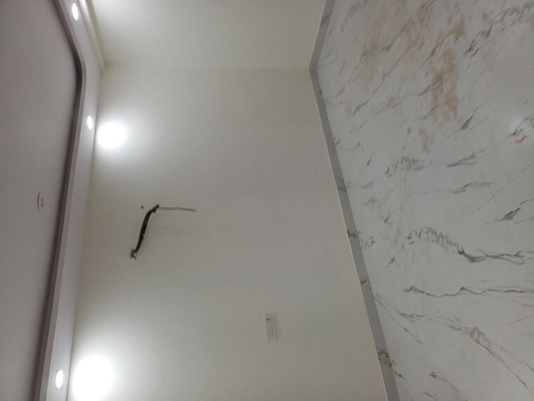 Bathroom, molarband 2.5 Bedroom 60 Sq.Yd. Builder Floor In Molarband Delhi 10655736