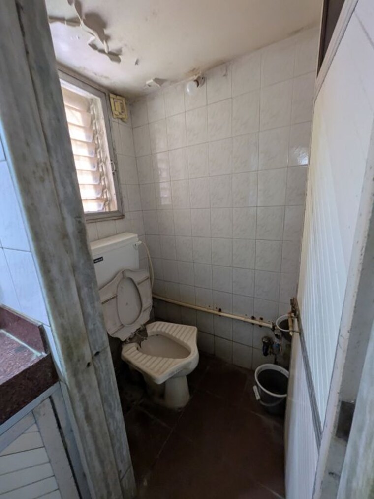 Bathroom, vrindavan-apartment-borivali 2 Bedroom 700 Sq.Ft. Apartment In Borivali West Mumbai 10655756