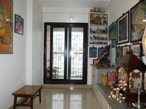  4 BHK Apartment at Matunga West – for Sale