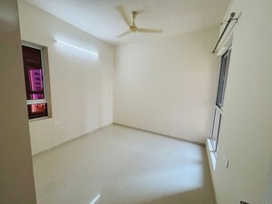 Room in 3 BHK Apartment at Rachana Beverly Hills, Baner – for Sale