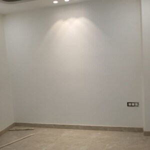 Room in 2.5 BHK Builder Floor at Shastri Nagar – for Rent