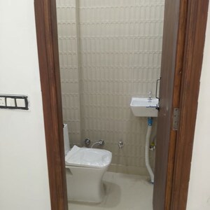 Bathroom in 2.5 BHK Builder Floor at Shastri Nagar – for Rent