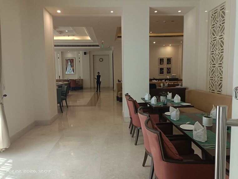  Parking, dlf-central-square 3.5 Bedroom 1880 Sq.Ft. Apartment In North Mullanpur Chandigarh 10655818