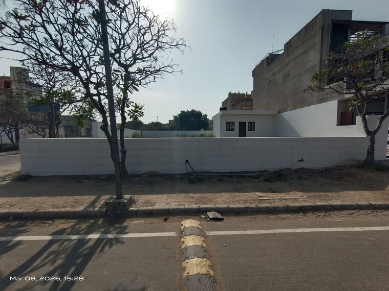 Exterior View, dlf-central-square 3.5 Bedroom 1880 Sq.Ft. Apartment In North Mullanpur Chandigarh 10655818