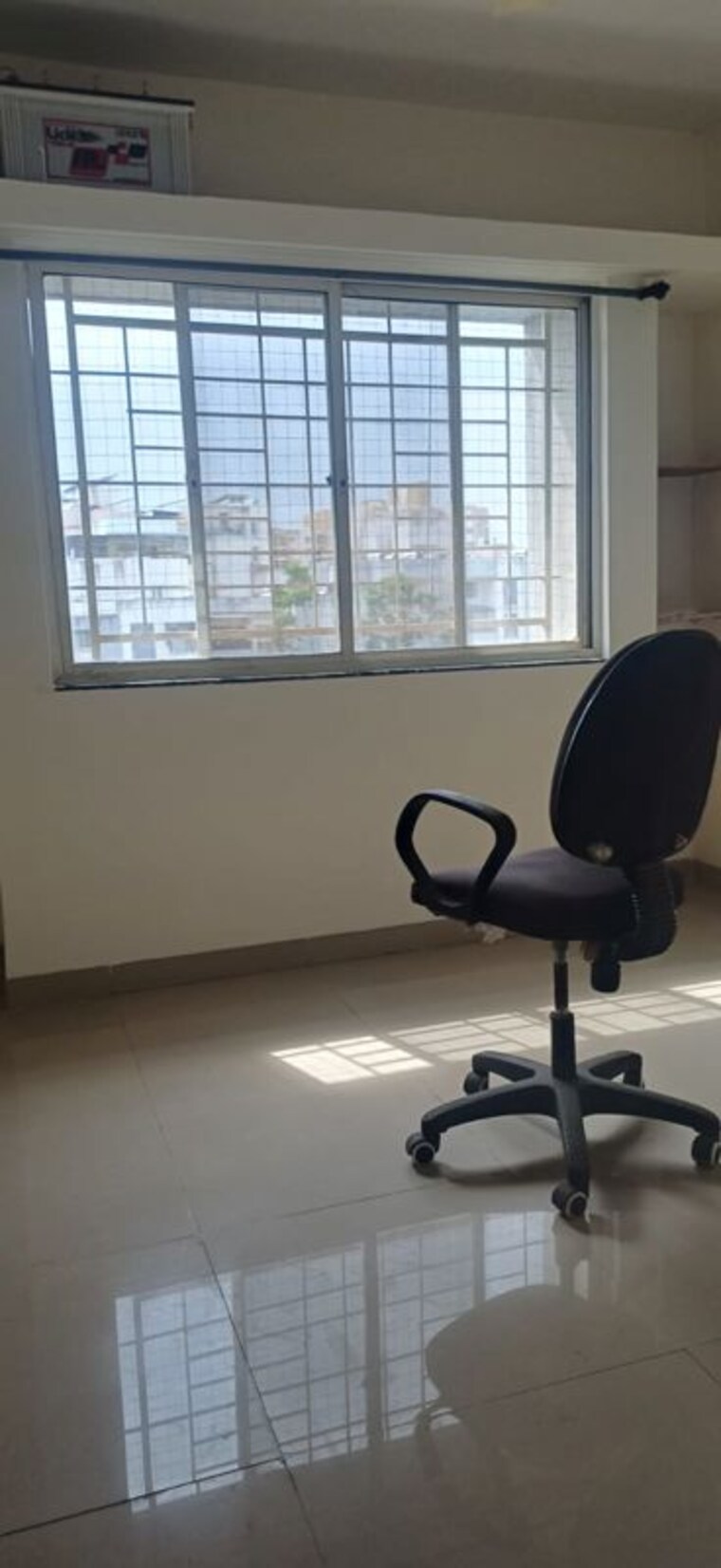 Gym, solitaire-co-op-housing-society-ltd 2 Bedroom 905 Sq.Ft. Apartment In Dhanori Pune 10655832