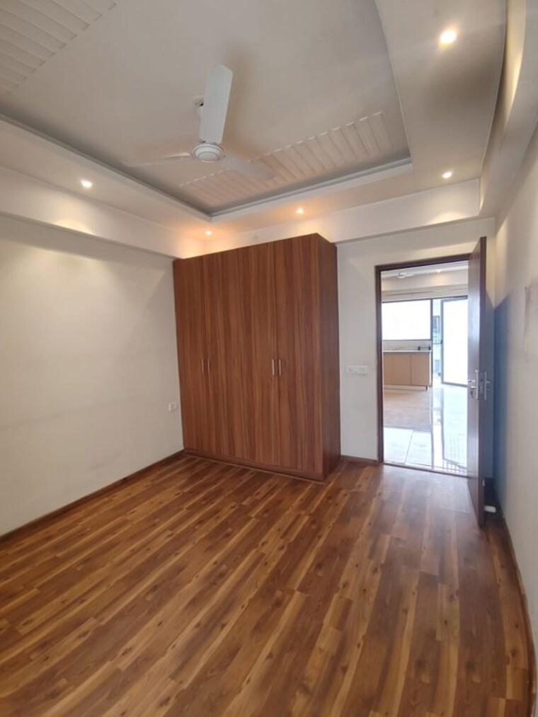 Room, suncity-vatsal-valley 2 Bedroom 1130 Sq.Ft. Apartment In Gwal Pahari Gurgaon 10655558