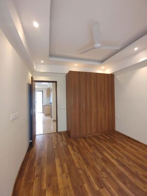 Room in 2 BHK Apartment at Suncity Vatsal Valley, Gwal Pahari – for Rent