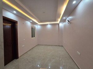 Room in 4 BHK Builder Floor at Huda HBC Society, Sector 9 – for Sale
