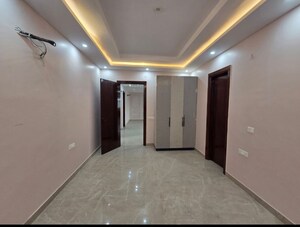 Room in 4 BHK Builder Floor at Huda HBC Society, Sector 9 – for Sale
