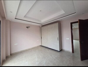 Room in 4 BHK Builder Floor at Huda HBC Society, Sector 9 – for Sale