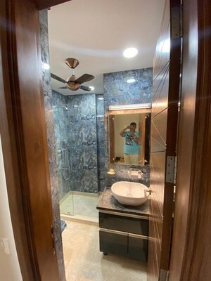 Bathroom in 3 BHK Builder Floor at Safdarjung Enclave – for Rent