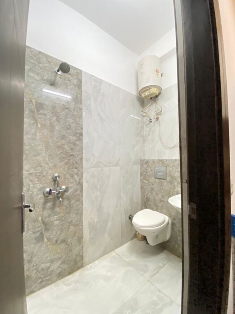 Bathroom, indrapuram 2 Bedroom 750 Sq.Ft. Builder Floor In Indrapuram Ghaziabad 10541572