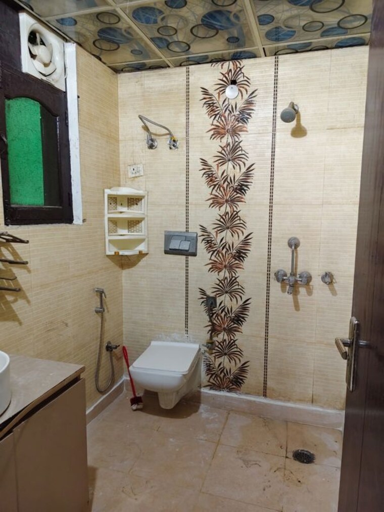 Bathroom, indrapuram 2 Bedroom 750 Sq.Ft. Builder Floor In Indrapuram Ghaziabad 10541572