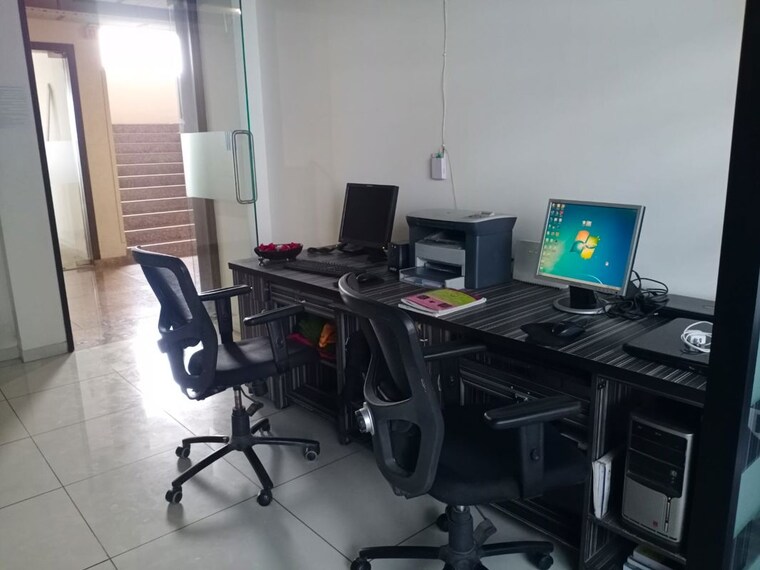 Team Area, makarba Commercial Office Space 500 Sq.Ft. In Makarba Ahmedabad 10655898