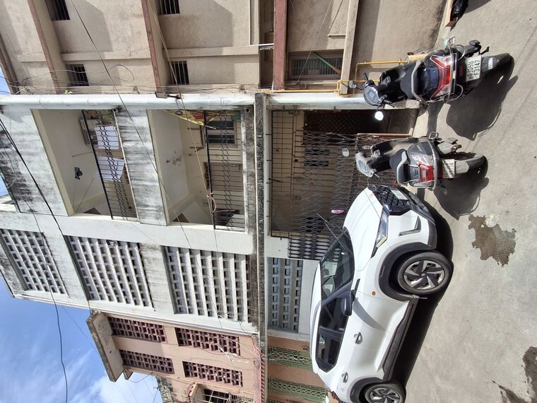  Parking, the-homes 3 Bedroom 4000 Sq.Ft. Villa In Piplod Surat 10655886