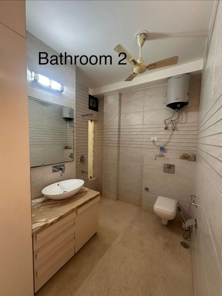 Bathroom, ansal-palam-triangle 3 Bedroom 2700 Sq.Ft. Builder Floor In Palam Vihar Extension Gurgaon 10655932