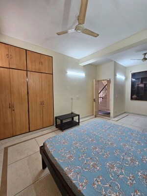 Bedroom in 3 BHK Builder Floor at Ansal Palam Triangle, Palam Vihar Extension – for Rent