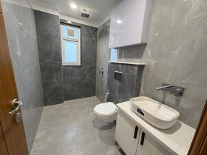 Bathroom in 4 BHK Builder Floor at Ansal Plaza Sector-23, Sector 23 – for Rent
