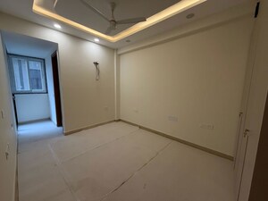 Room in 4 BHK Builder Floor at Ansal Plaza Sector-23, Sector 23 – for Rent