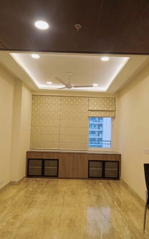 Living Room in 4 BHK Independent House at RWA Apartments Sector 40, Sector 40 – for Sale