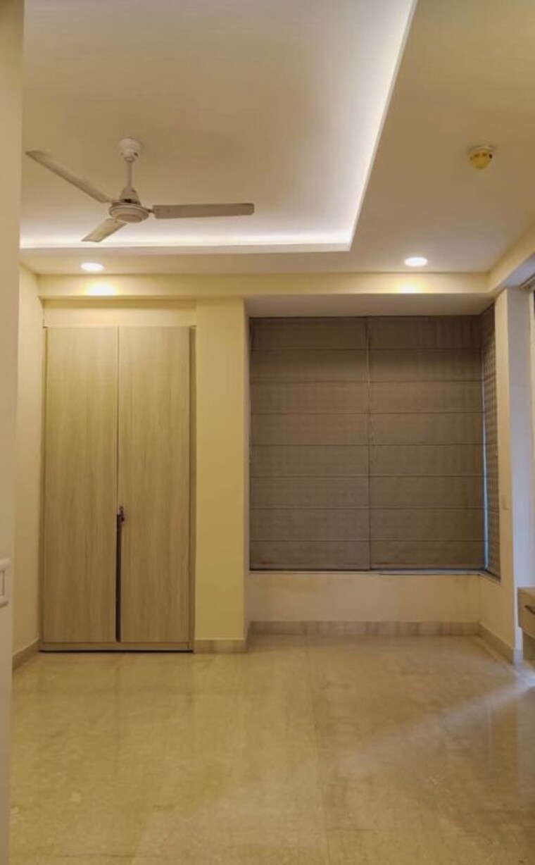 Room, rwa-apartments-sector-40 4 Bedroom 135 Sq.Mt. Independent House In Sector 40 Noida 10655962