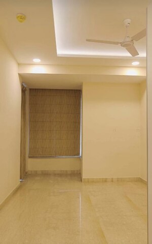 Room in 4 BHK Independent House at RWA Apartments Sector 40, Sector 40 – for Sale