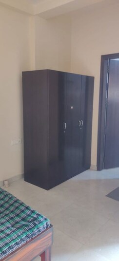 2 BHK +Apartment For Rent in Arun Vihar Sector 37
