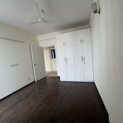 3.5 BHK +Apartment For Rent in Emaar The Enclave