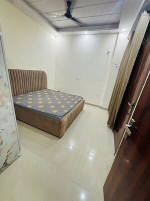 1 RK Builder Floor For Rent in Sector 57