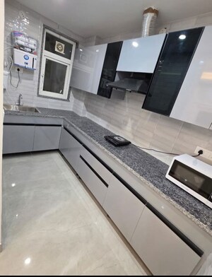 Kitchen in 2 BHK Builder Floor at Sector 27 – for Rent